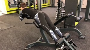 Гиперэкстензия (на тренажере)