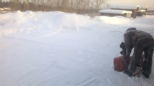 Снегоуборщик из бензопилы урал смотреть онлайн