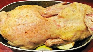 Утка в пиве с яблоками