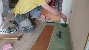 Step-by-Step Techniques for Installing Laminate and Wooden Floors in the Kitchen and Bedroom | DIY