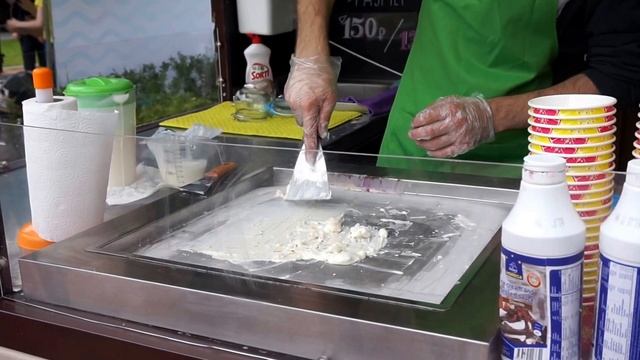 Жареное мороженое (Самарская набережная, 11.06.2017)