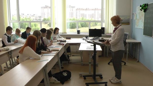 Пятых ИА, учитель немецкого языка, проводит открытый урок в нашей школе. г. Клин смотреть онлайн