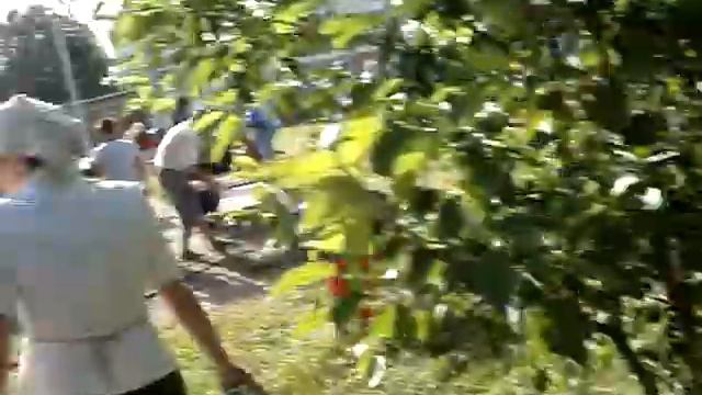 ПРИБЛИЗИТЕЛЬНО 700 ЧЕЛОВЕК ДЕЛАЮТ ДУХОВНЫЙ ПОДВИГ В СЕЙ РАЗ смотреть онлайн