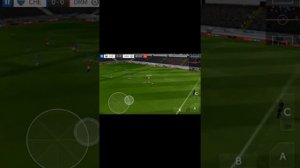 Я играю в Dream League soccer 16