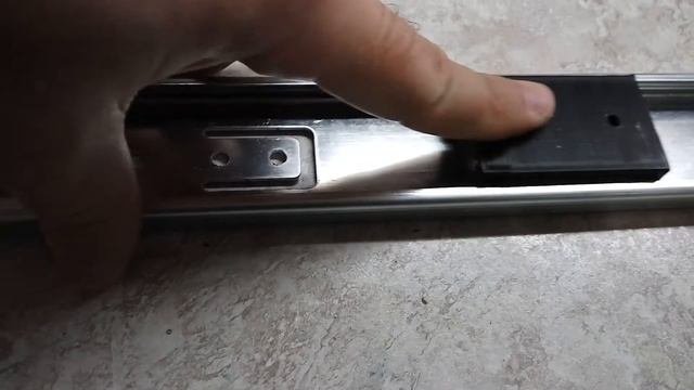 Самодельная рельса из мебельной направляющей