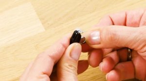 Как поменять батарейку в слуховом аппарате Opn miniRITE / инструкция