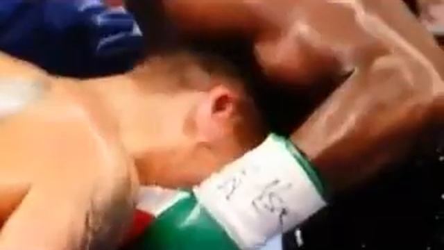 Укус Майданы за перчатку Флойда Мейвезера смотреть онлайн