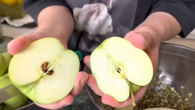 Виноградно -Яблочный компот/Невероятно -вкусное сочетание! смотреть онлайн