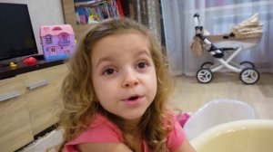 Лиза купает Беби Бона и Реборна - ЕВА В ШОКЕ ведь реборн нельзя мочить. Куклы видео