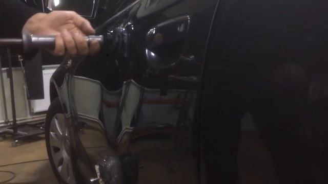 Ремонт сложной вмятины без покраски смотреть онлайн