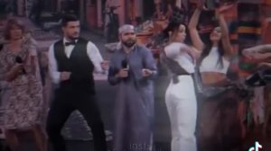 Валя карнавал танцует