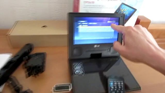 Выгодно!!! Продам портативный DVD плеер LG DP561B с монитором в хорошем состоянии смотреть онлайн