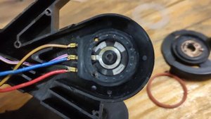 BMW E39 ( дует холодом из центральной консоли )