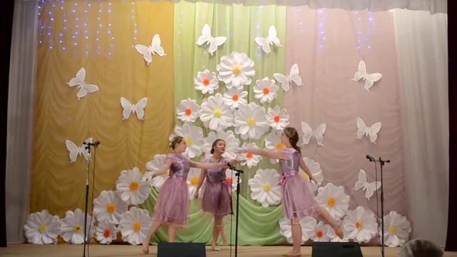 Танец "Сиреневый" Кухаривка. День матери 22 ноября 2019г. смотреть онлайн