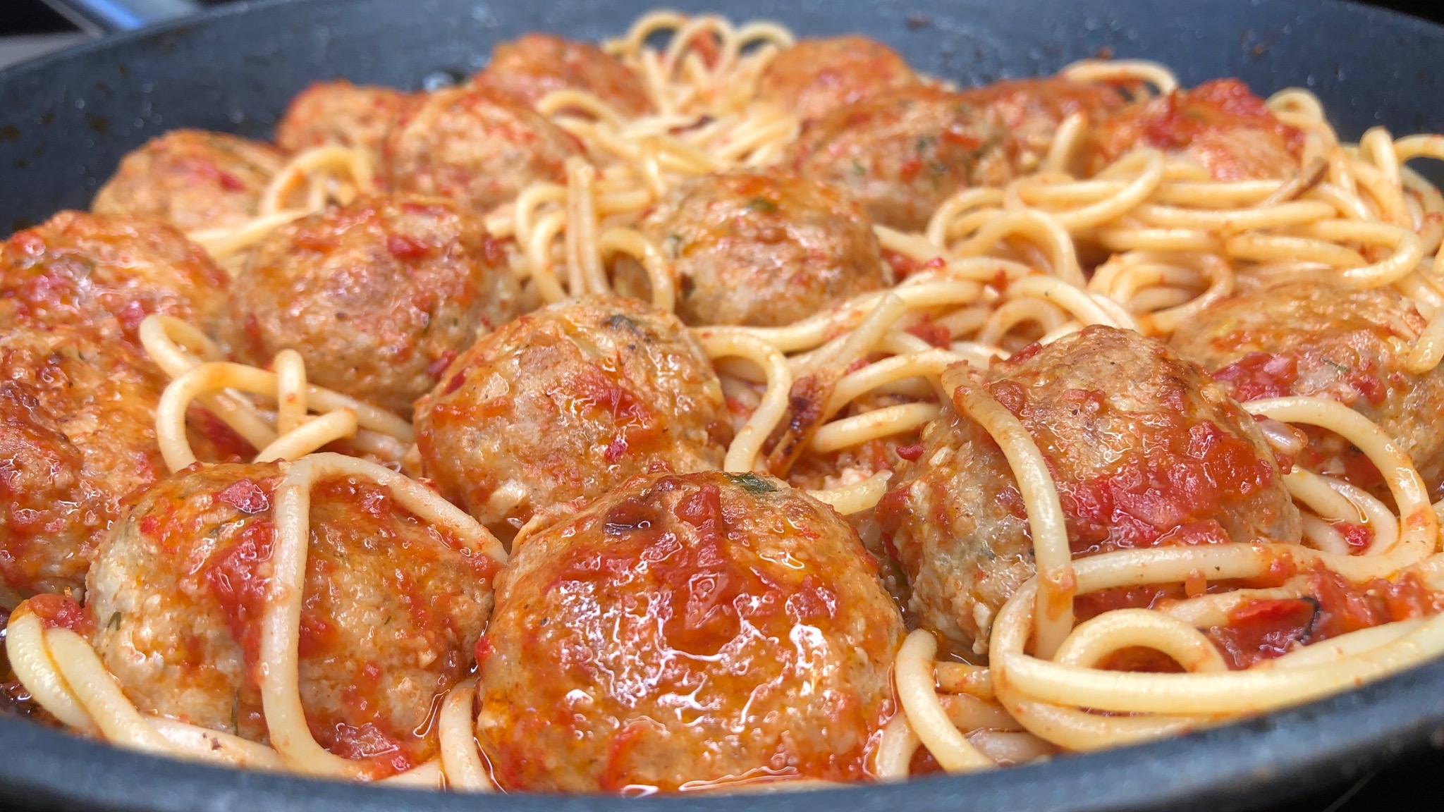 Фрикадельки со спагетти | фрикадельки рецепт | рецепты просто.mp4