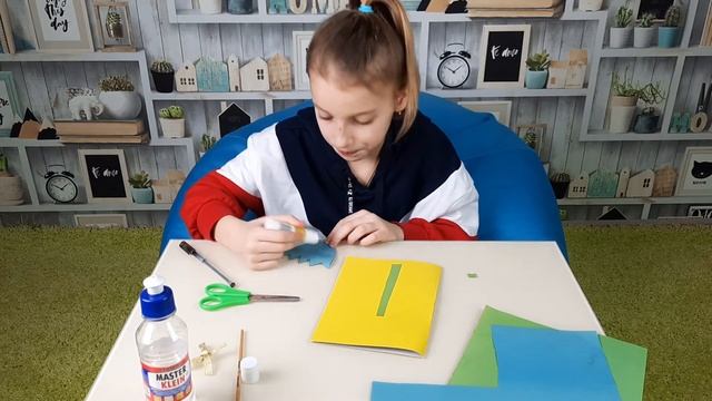 Соня готовит подарок своими руками Маме на 8 марта!!!) смотреть онлайн