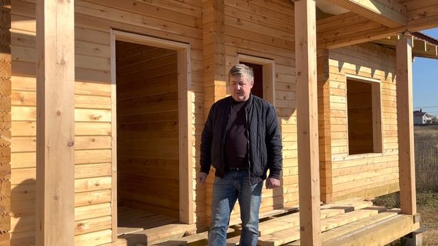 Одноэтажный дом из профилированного бруса кедра.