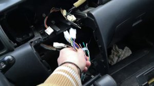 Замена штатной магнитолы на магнитолу с экраном 6.2 дюйма Toyota Corolla 120