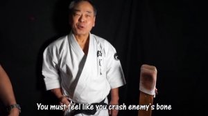 В 66 лет ЛОМАЕТ ДОСКИ. Проблемы со здоровьем при набивке кулаков? НАБИВКА кулака