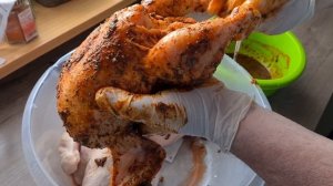 Курица гриль на вертеле на мангале. Особый маринад, пальчики оближешь. Очень вкусная еда.