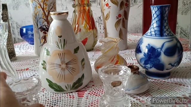 22 вазочки. Все в ходу. Бабушки, мамы, свекрови, подарки и приобретения.