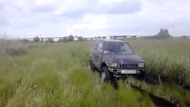 маленький внедорожник