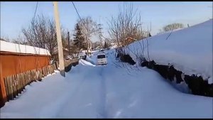 Преодоление сугроба на suzuki every.