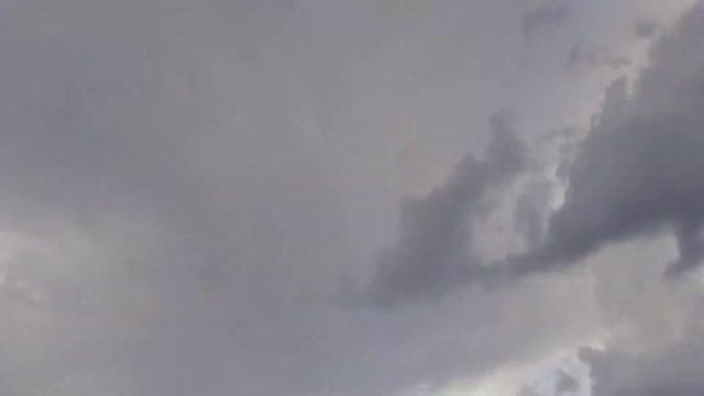 Иду купаться под дождем! смотреть онлайн