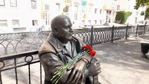 Памятник Михаилу Кругу в центре Твери (27.08.2023)