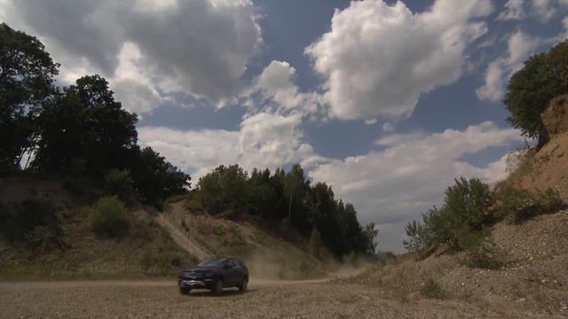 Mercedes-M-Klasse: Fahrbericht mit Ellen Lohr смотреть онлайн