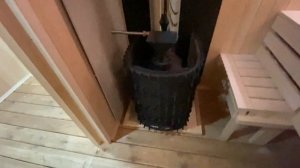 Баня в стиле Барн Хаус размером 4 на 5 метров с террасой