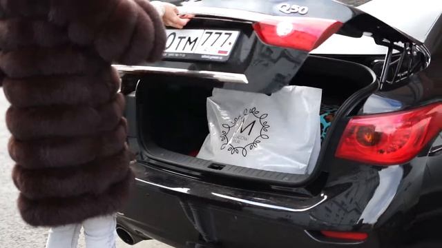 ШОК! Она купила Шубу из песца и тут... смотреть онлайн