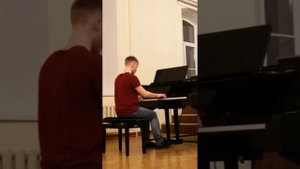 Исполнение 12 этюда К. Черни на рояле