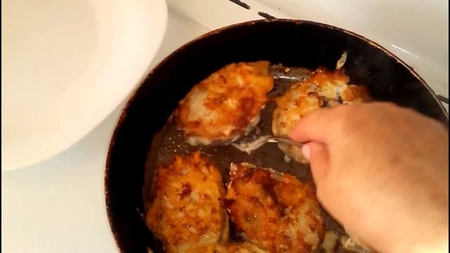 Рыба в кляре, и блин из остатков кляра