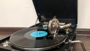 И опять во дворе Иосиф Кобзон