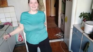 ТОЛСТУШКА ПОШЛА В БОЙ/ХОДЬБА С ЛЕСЛИ