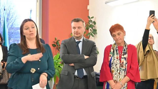 PRESENZE смотреть онлайн