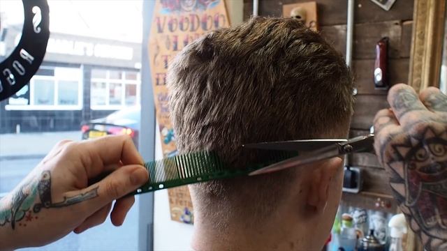 Men's Blended Quiff Haircut from Master Barber смотреть онлайн