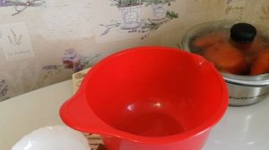 Горлодер с чесноком, солью и перцем под музыку