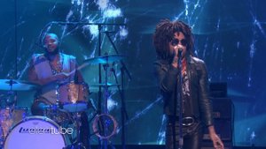 Lenny Kravitz Gets 'Low'