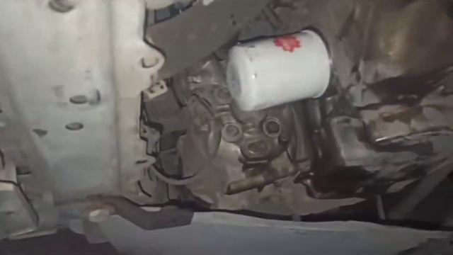 Замена масел в двигателе и вариаторе на Хонда Фит Шаттл ⚡ гибрид смотреть онлайн