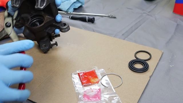 FD RX-7 Brake Rebuild Part 4 - Rear Caliper Rebuild смотреть онлайн