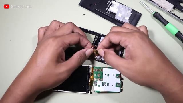 Ищу старые кнопочные телефоны на мусорке. Восстановление старых телефонов из помойки. смотреть онлайн