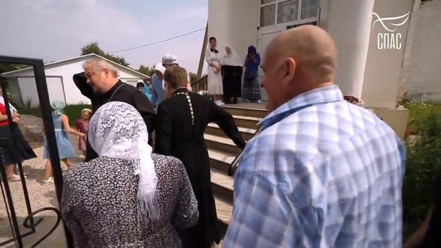 ОТВЕТ НА МОЛИТВУ!!! НЕЗНАКОМЕЦ ПРИНЁС ПАЧКУ ДЕНЕГ НА КОЛОКОЛА. смотреть онлайн