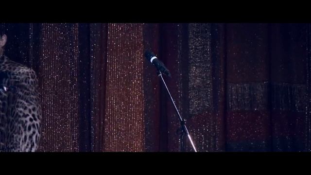 Тоби Магуайр смотрит выступление Маэстро Понасенкова смотреть онлайн