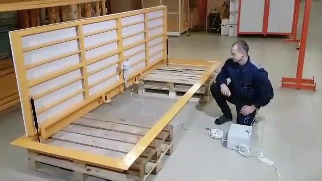 Люк напольный премиум с автоматическим управлением с амортизаторами.
