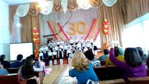 Юбилей 13 школы.Песня "Мы маленькие дети,нам хочется гулять!". (10 часть)