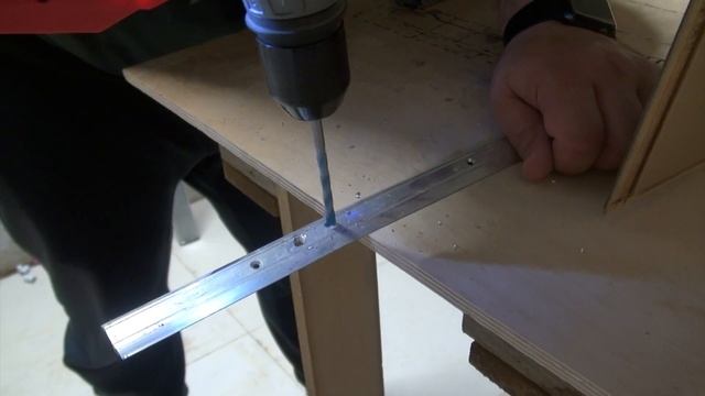 Обзор свёрл для мульти материалов Milwaukee против Bosch смотреть онлайн