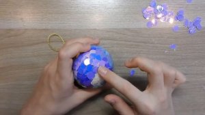 Сверкающие елочные шары из пайеток | DIY Christmas toys