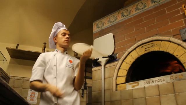 IL Patio Pizza смотреть онлайн